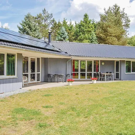 Dom wakacyjny 3 Bedroom Gorgeous Home In Farvang